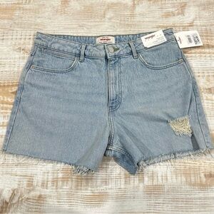 Wrangler High Rise Vintage 3” Denim Shorts in Women’s Size 10/30 NWT